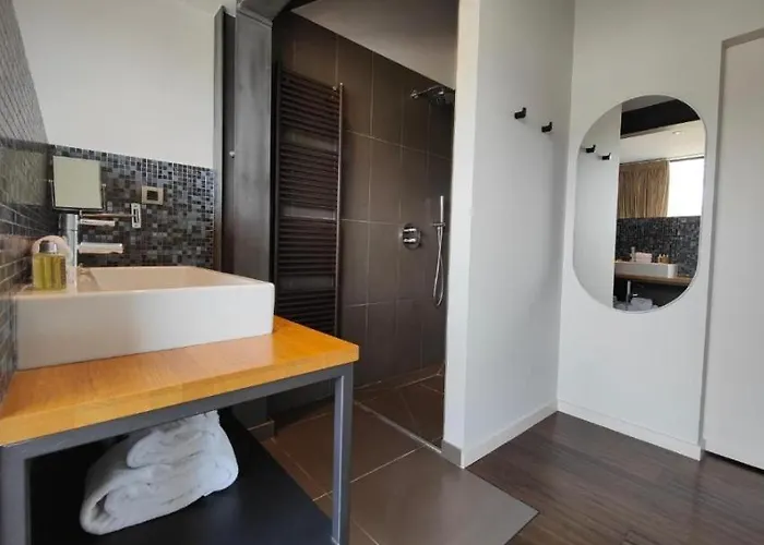 Le Petit Letraz Hotel